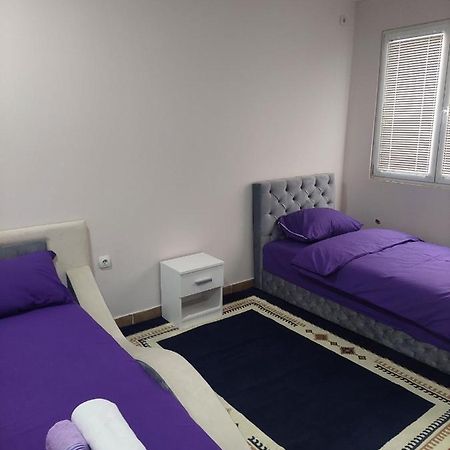 Comfort Pirot Luaran gambar