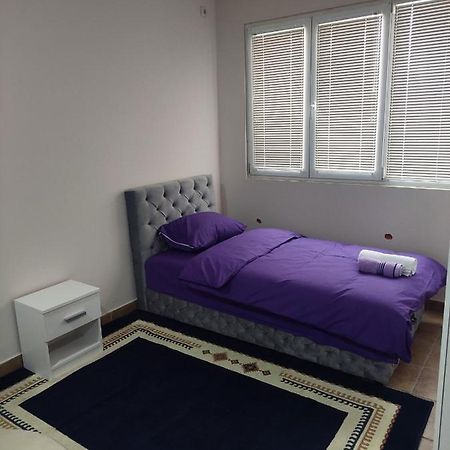 Comfort Pirot Luaran gambar