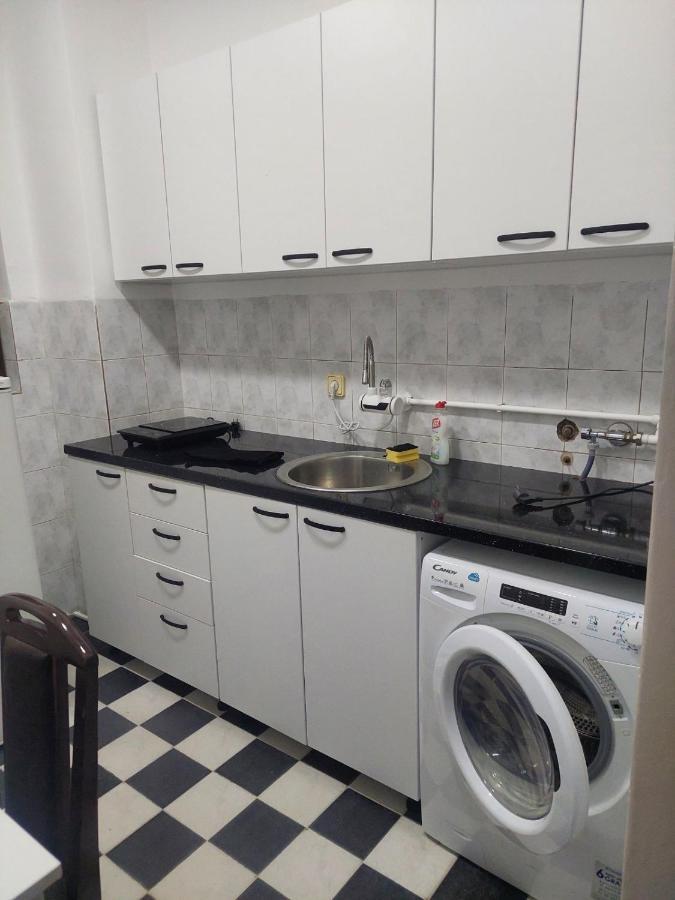 Comfort Pirot Luaran gambar