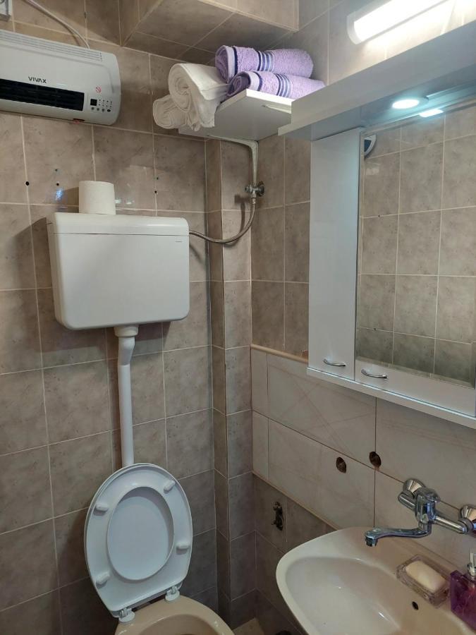 Comfort Pirot Luaran gambar