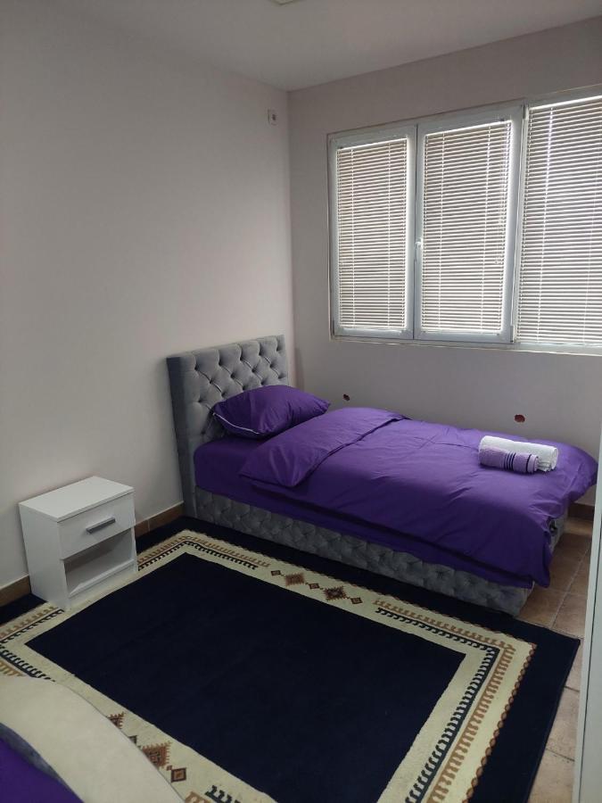 Comfort Pirot Luaran gambar